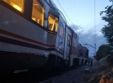 Col.lisió  a Vilaseca entre un tren regional i una locomotora de mercaderies