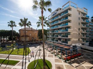 L'hotel Blaumar és un magnífic establiment situat al Passeig Jaume I de la capital de la Costa Daurada